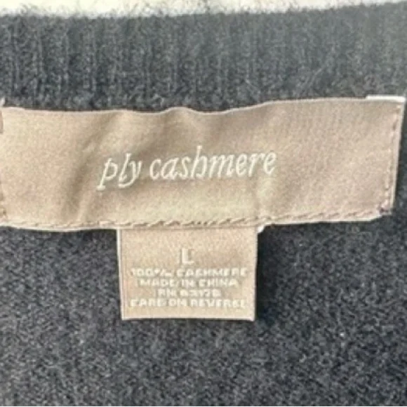 Ply Cashmere 100% Cashmere Black V-necklace sweater, size L - Picture 6 of 6